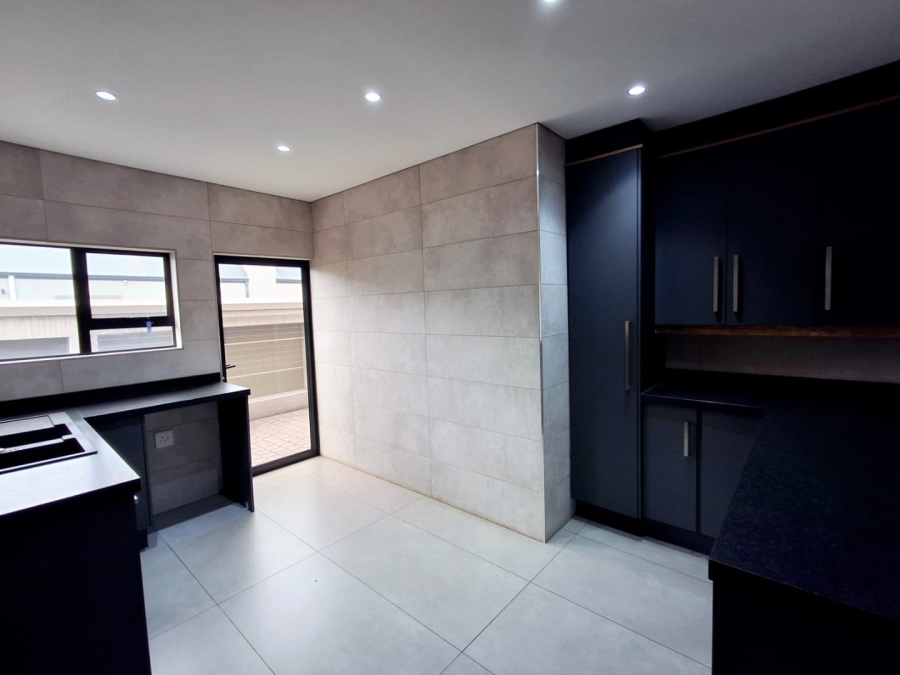 4 Bedroom Property for Sale in Heron Banks Golf Estate Free State